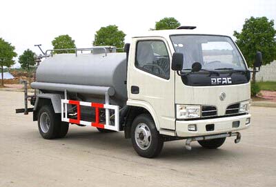 東風(fēng)小霸王供水消防車(chē)