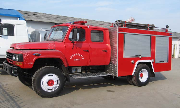 東風(fēng)尖頭140水罐消防車(chē)3.5噸